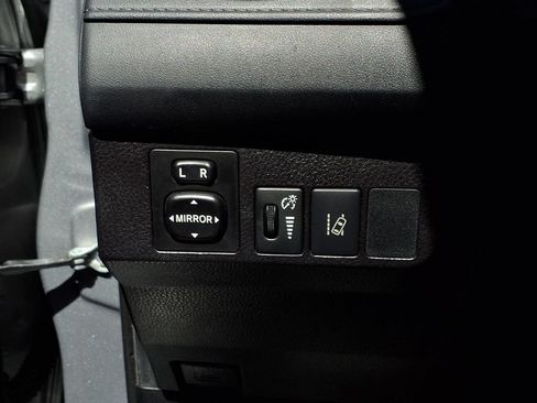 Used 2018 Toyota RAV4 LE w/ All Weather Liner Package FWD image 16