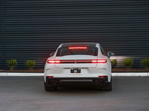 New 2026 Porsche Panamera 4 image 6