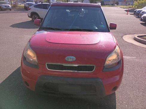 Used 2011 Kia Soul + w/ Audio Pkg image 2