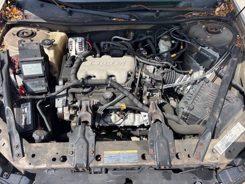 Used 2004 Chevrolet Impala w/ Preferred Equipment Group FWD image 19