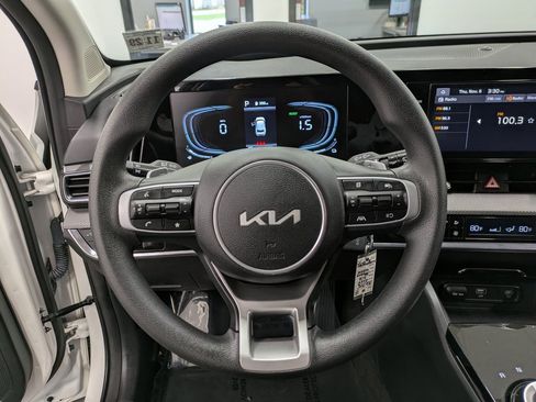 Certified 2024 Kia Sportage LX image 20