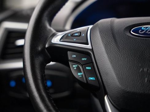 Used 2015 Ford Edge SEL FWD image 48