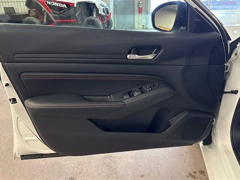 Used 2020 Nissan Altima 2.5 SR image 19