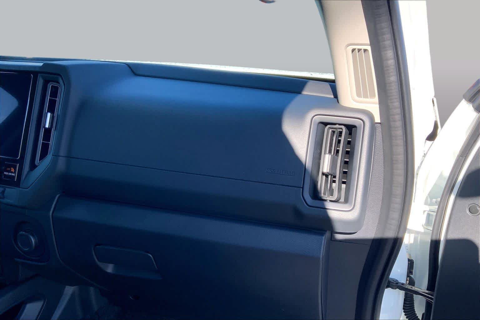 Used 2026 Nissan Frontier S w/ Tow Package RWD image 19