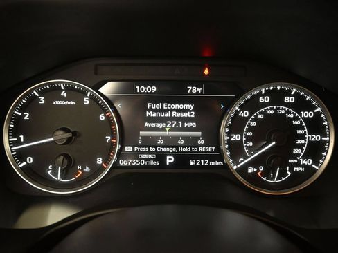 Used 2023 Mitsubishi Outlander SE FWD image 12