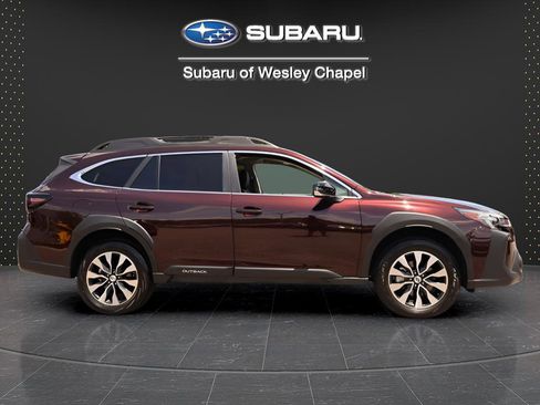 Certified 2025 Subaru Outback Limited AWD/4WD image 10