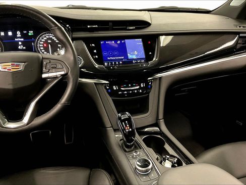Used 2024 Cadillac XT6 Sport w/ Technology Package AWD/4WD image 7