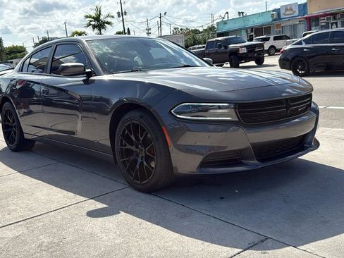 Used 2021 Dodge Charger SXT w/ Leather Interior Group RWD image 15