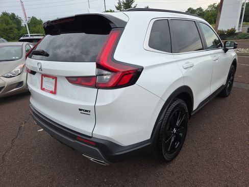 Used 2024 Honda CR-V Sport Touring image 3
