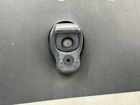Used 2023 Jeep Wrangler Unlimited Sahara AWD/4WD image 7