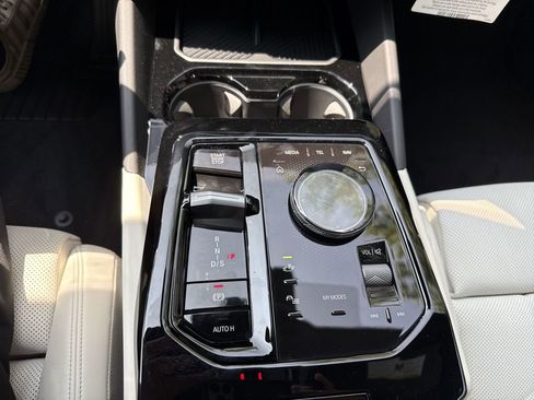 Used 2026 BMW 530i xDrive 530i xDrive w/ Premium Package image 23