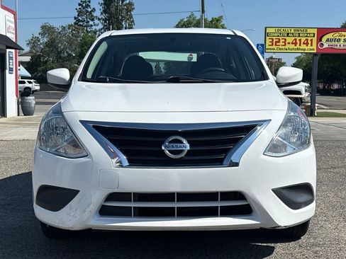 Used 2018 Nissan Versa SV FWD image 11
