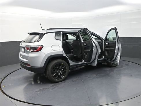 New 2026 Jeep Compass Latitude image 31