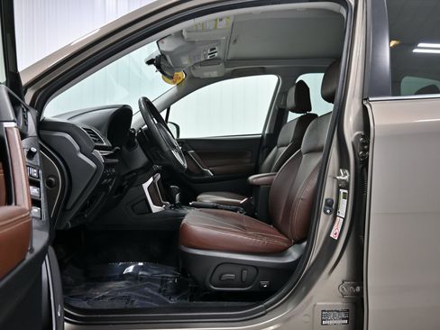 Used 2017 Subaru Forester 2.0XT Touring AWD/4WD image 5