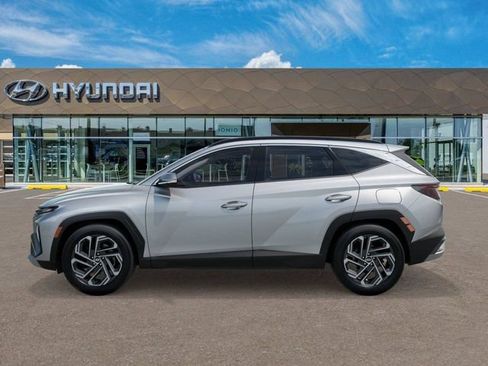 Used 2025 Hyundai Tucson Limited AWD/4WD image 3