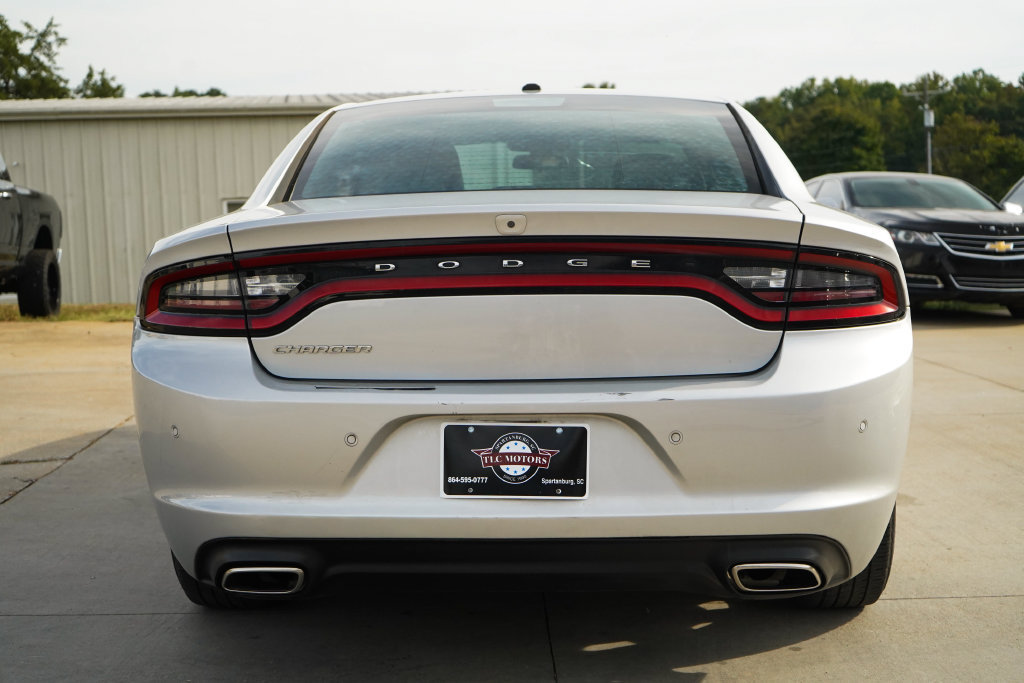 Used 2021 Dodge Charger SXT w/ Leather Interior Group RWD image 19
