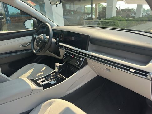 Used 2025 Hyundai Tucson SEL FWD image 29