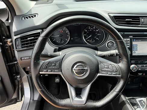 Used 2017 Nissan Rogue Sport SL image 15