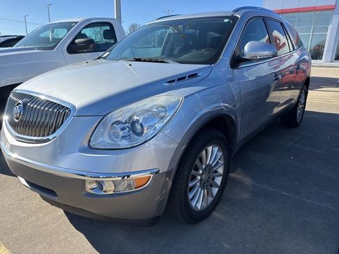 Used 2012 Buick Enclave Convenience image 1