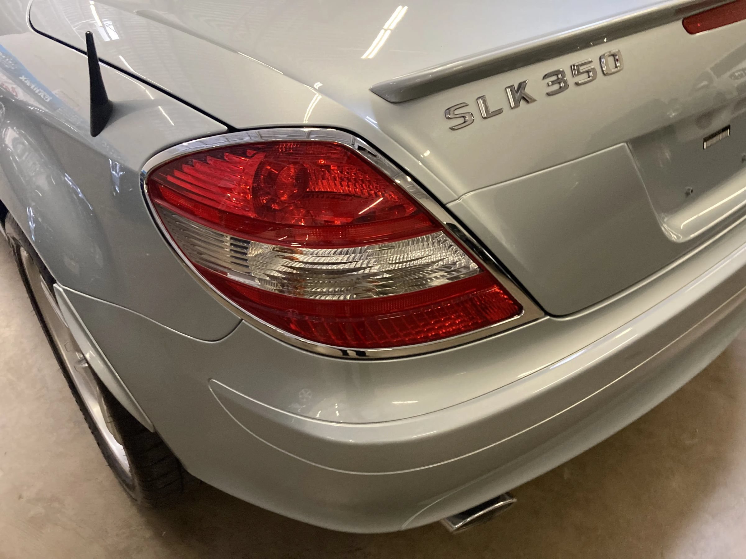 Used 2005 Mercedes-Benz SLK 350 image 17