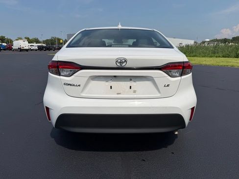 Used 2025 Toyota Corolla LE FWD image 6