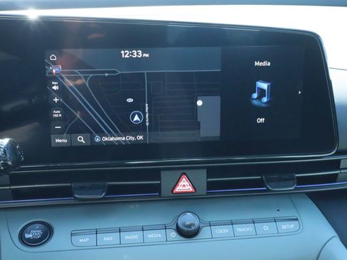 New 2026 Hyundai Elantra Limited FWD image 5