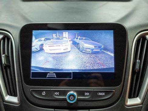Used 2022 Chevrolet Malibu LT image 25