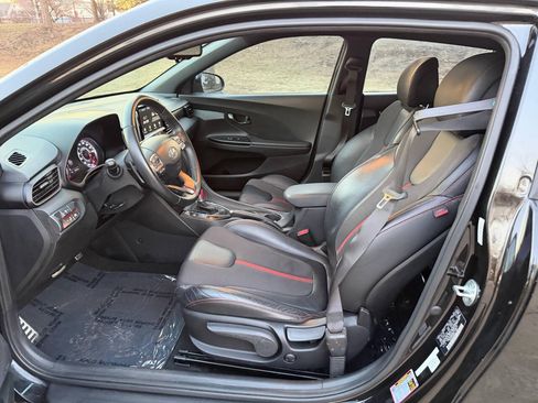 Used 2020 Hyundai Veloster Turbo FWD image 8