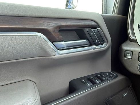 Used 2023 GMC Sierra 1500 SLT w/ SLT Premium Package image 11