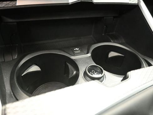 Used 2025 BMW M2 image 18