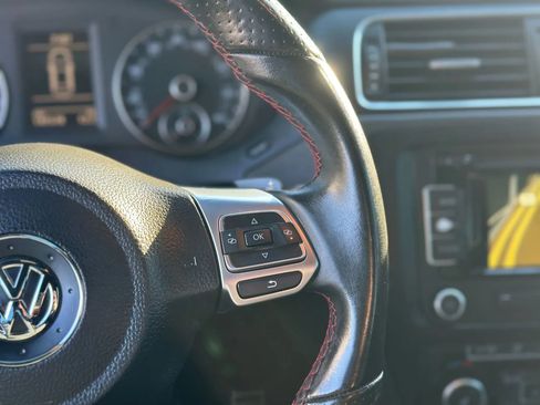 Used 2012 Volkswagen Jetta GLI image 33