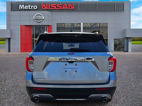 Used 2023 Ford Explorer Limited image 4