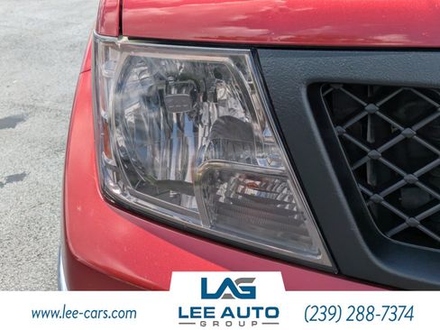Used 2019 Nissan Frontier SL RWD image 9