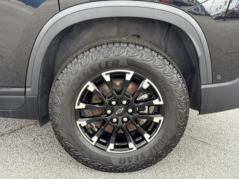 Used 2024 Chevrolet Traverse Z71 w/ Enhanced Driving Package AWD/4WD image 14