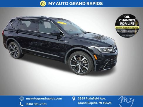 Used 2022 Volkswagen Tiguan SEL R-Line image 1