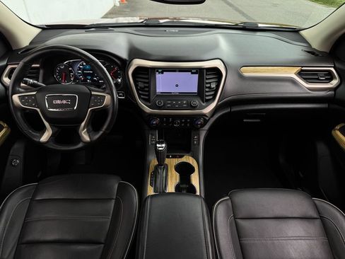 Used 2017 GMC Acadia Denali w/ Technology Package AWD/4WD image 12