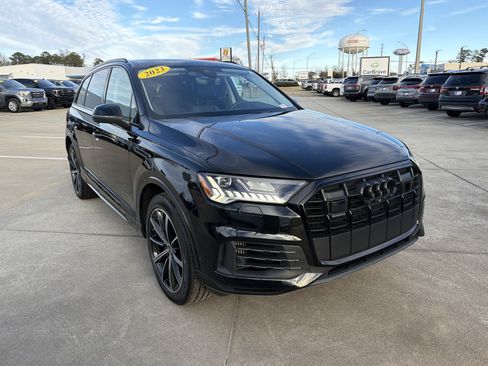 Used 2023 Audi Q7 3.0T Premium Plus image 3