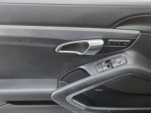 Used 2019 Porsche 911 Turbo image 34