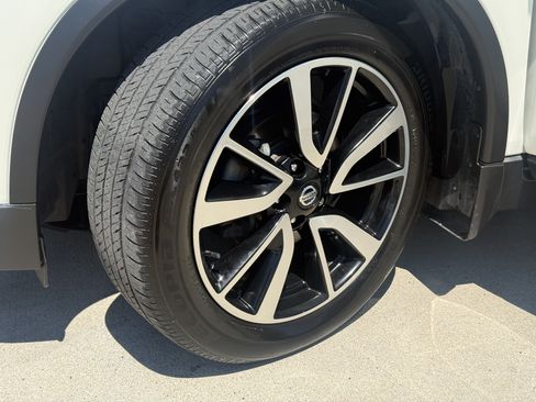 Used 2020 Nissan Rogue SL w/ Premium Package FWD image 20