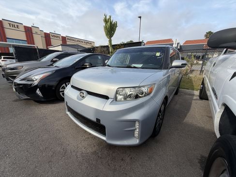 Used 2013 Scion xB 10 Series FWD image 3