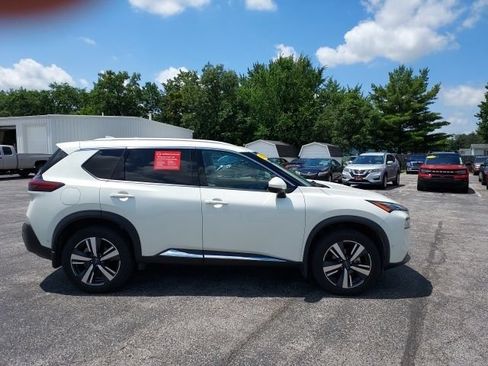 Used 2023 Nissan Rogue SL w/ SL Premium Package AWD/4WD image 2