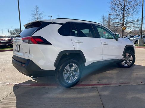 Used 2025 Toyota RAV4 XLE image 6