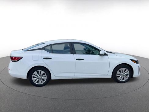 Used 2025 Nissan Sentra S image 16