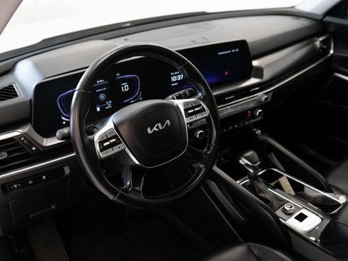 Used 2023 Kia Telluride S w/ S Sunroof Package image 3