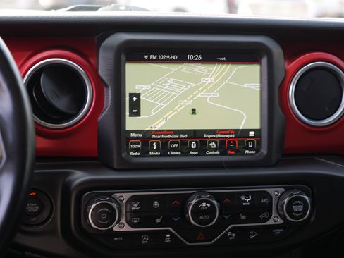 Used 2018 Jeep Wrangler Unlimited Rubicon AWD/4WD image 22