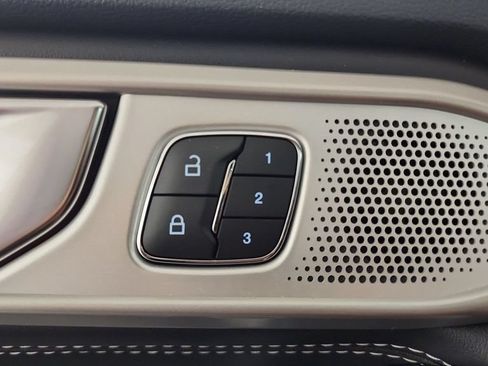 Used 2024 Ford Explorer ST w/ Equipment Group 401A AWD/4WD image 25