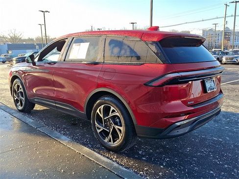 Used 2025 Lincoln Nautilus Premier w/ Jet Appearance Package image 6