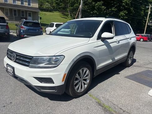Used 2018 Volkswagen Tiguan SE AWD/4WD image 3