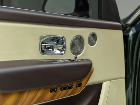 Used 2019 Rolls-Royce Cullinan AWD/4WD image 32