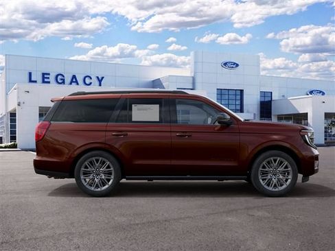 New 2027 Ford Expedition Platinum w/ Stealth Appearance Package AWD/4WD image 5